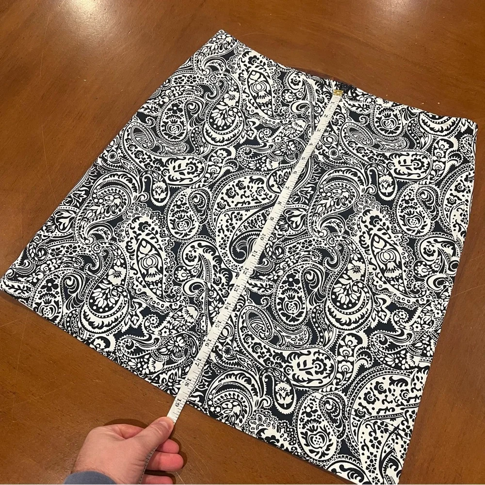 NEW $70 Talbots Women’s Navy/White Paisley Print Mini Skirt Size 8 Stretch - Picture 14 of 14